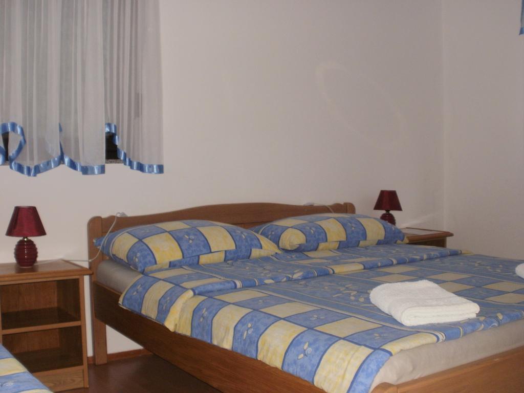 Guest House Korana Rum bild